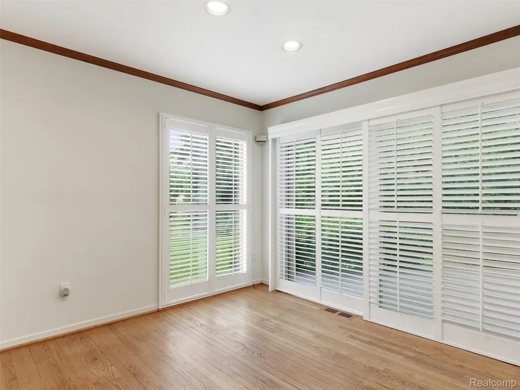 6394 Rose Boulevard West Bloomfield Charter Township MI 48322