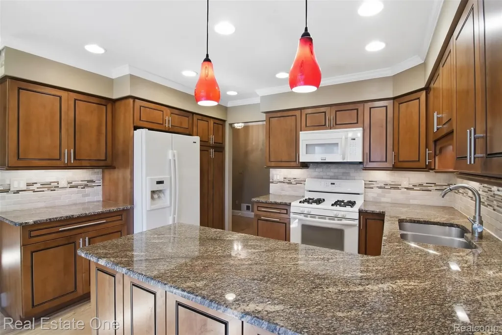 4425 Gardner Street Sterling Heights City MI 48310