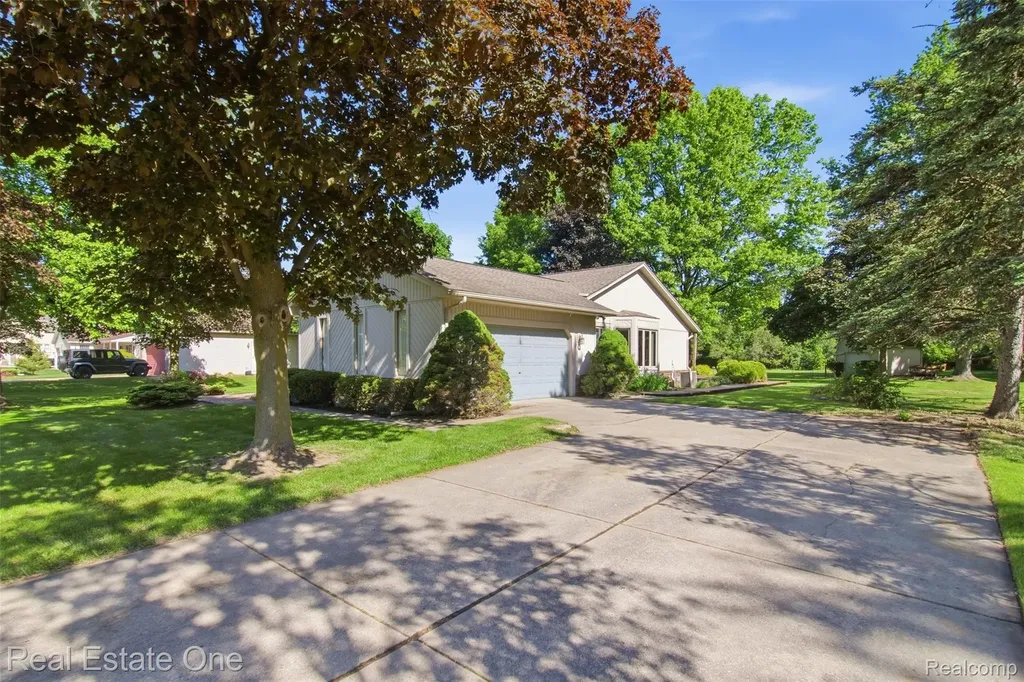 4425 Gardner Street Sterling Heights City MI 48310