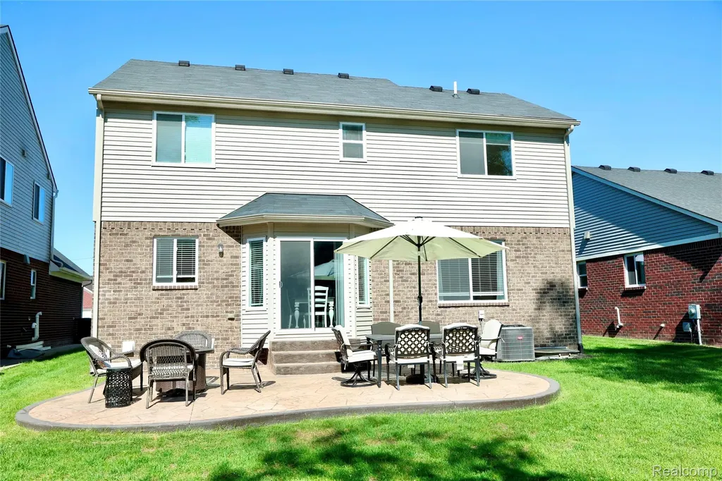 9292 Liberty Court Livonia City MI 48150