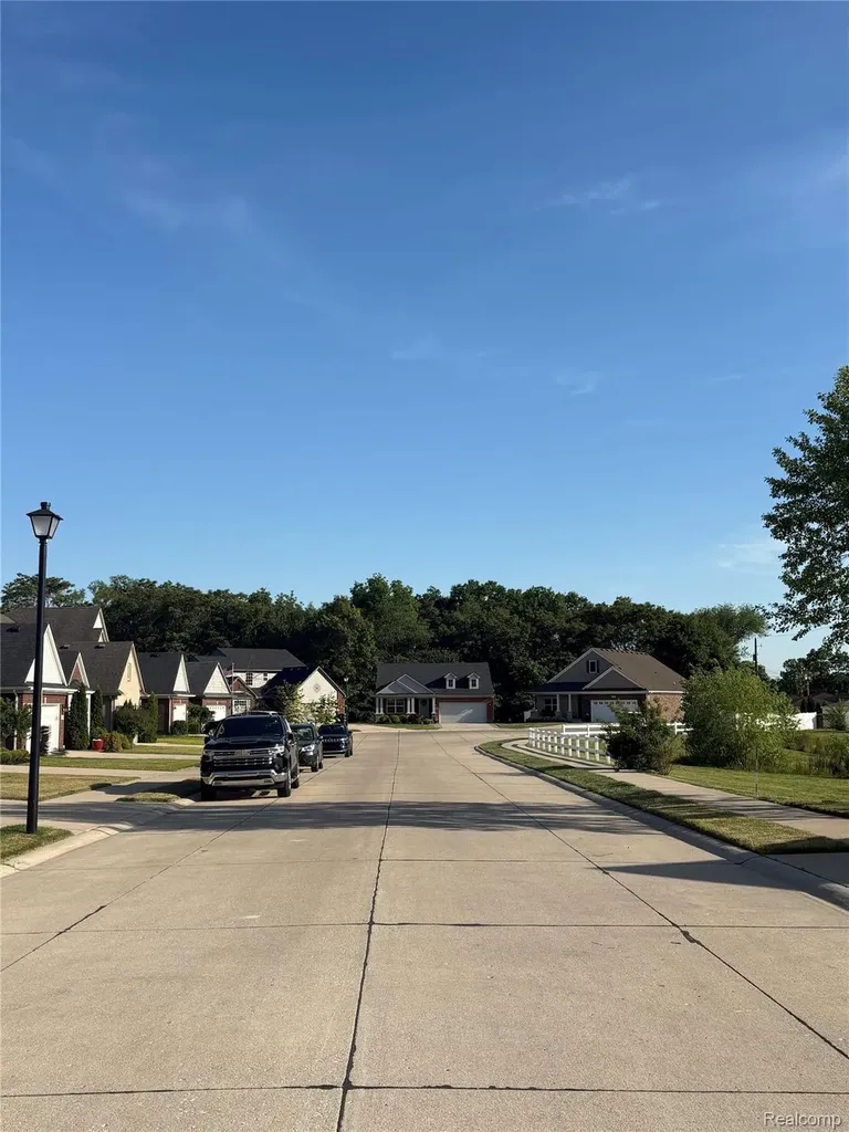 9292 Liberty Court Livonia City MI 48150
