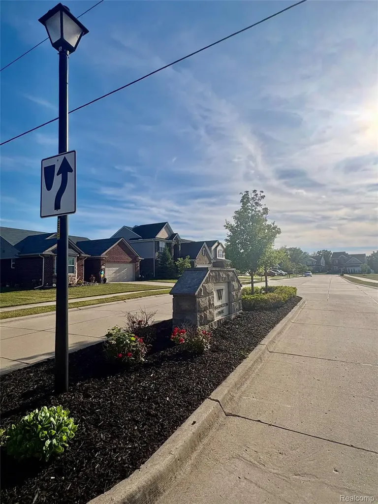9292 Liberty Court Livonia City MI 48150