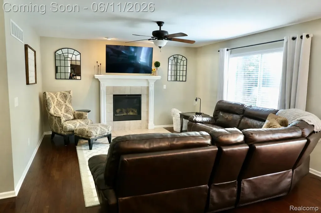 9292 Liberty Court Livonia City MI 48150