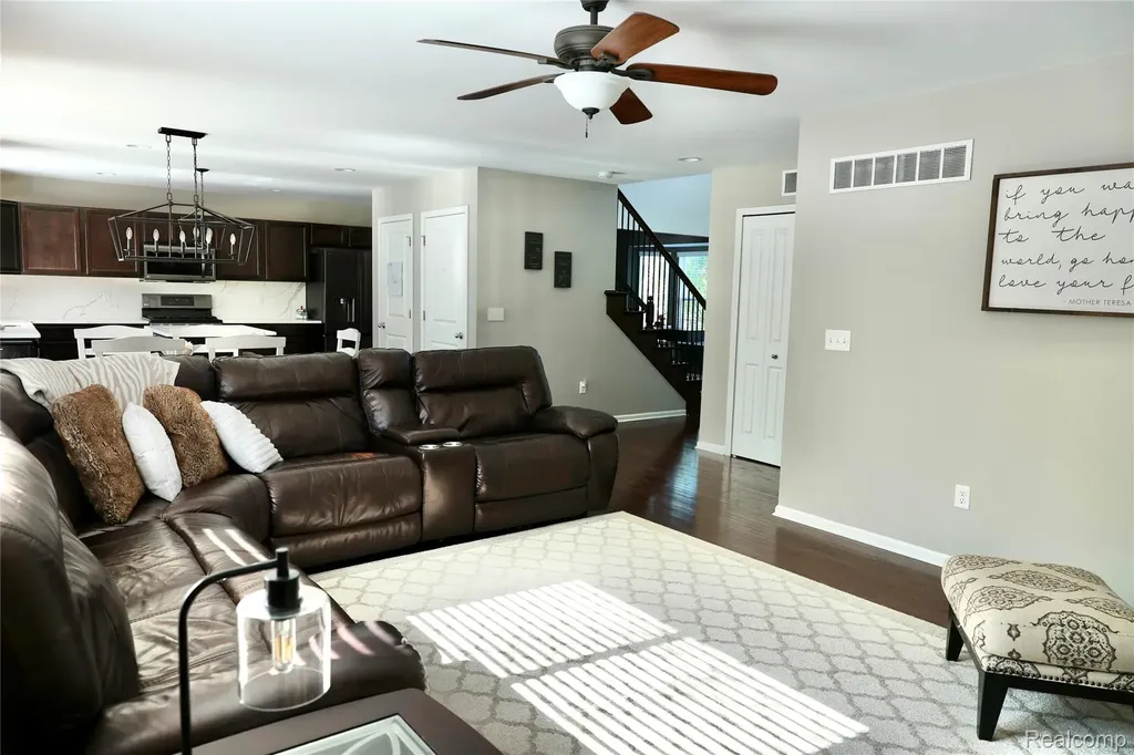 9292 Liberty Court Livonia City MI 48150