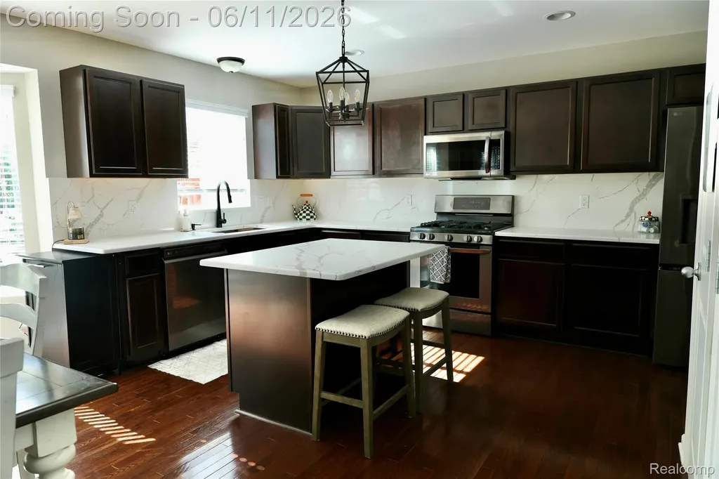9292 Liberty Court Livonia City MI 48150