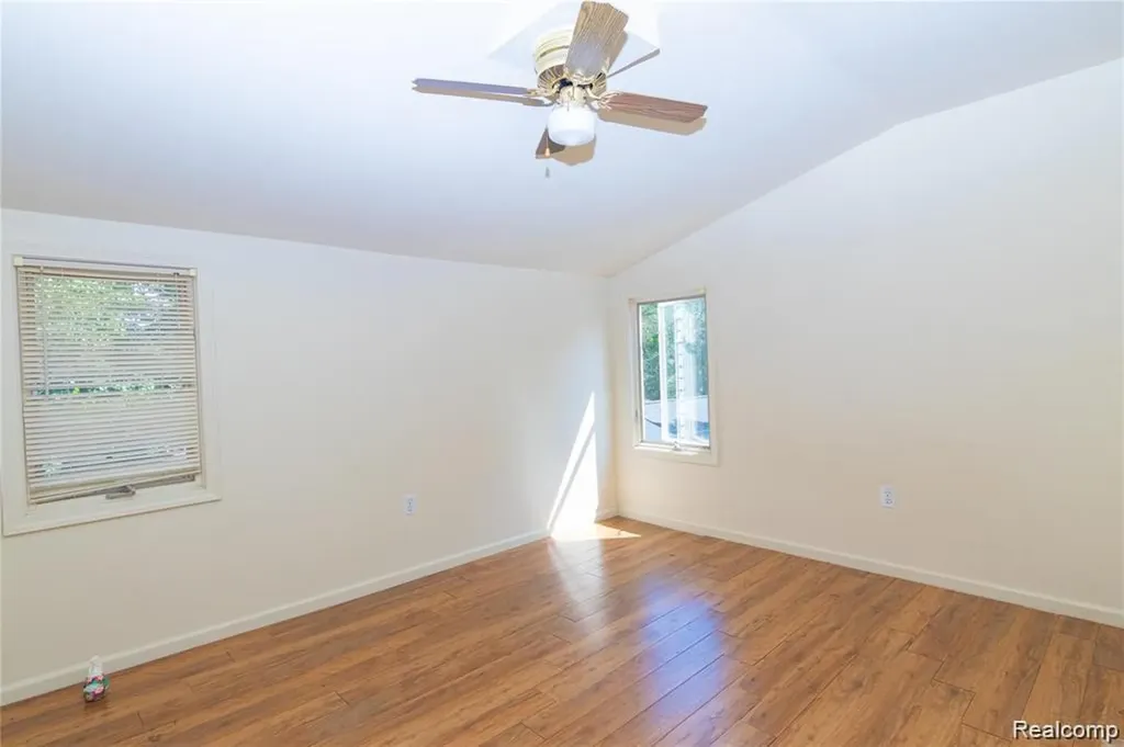 9622 Seminole Redford Charter Township MI 48239
