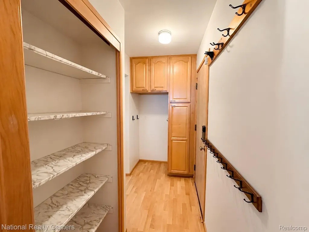 2182 Yorktown Drive Ann Arbor City MI 48105