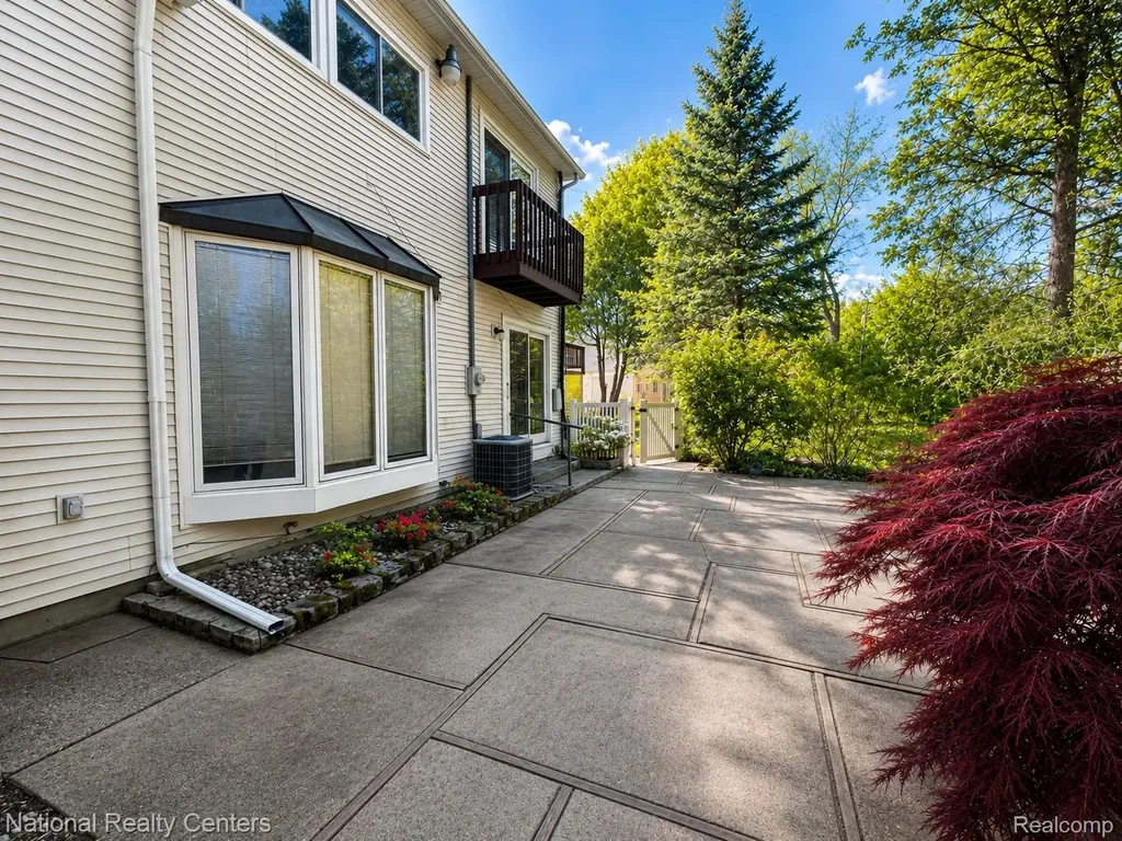 2182 Yorktown Drive Ann Arbor City MI 48105