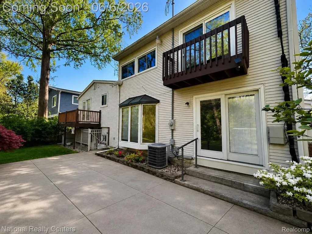 2182 Yorktown Drive Ann Arbor City MI 48105