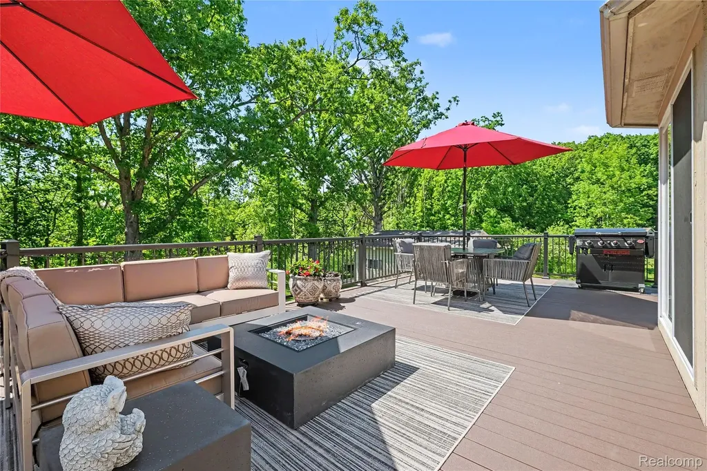 1281 Deer Creek Trail Mundy Township MI 48439