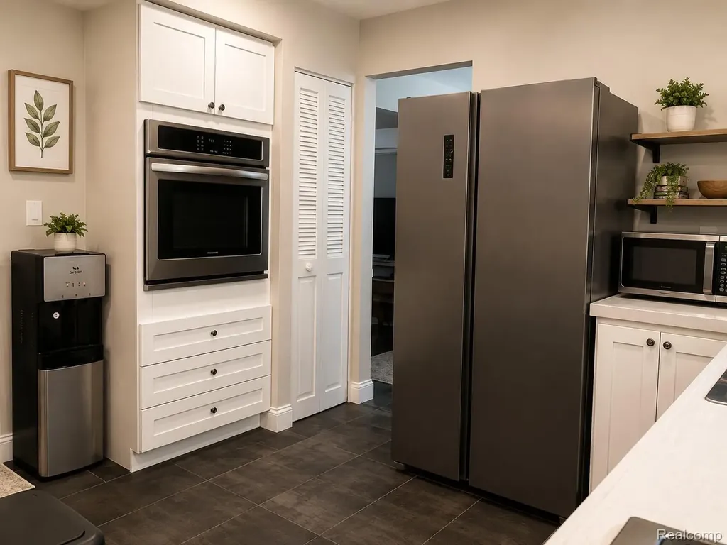 30745 Red Maple Lane Southfield City MI 48076