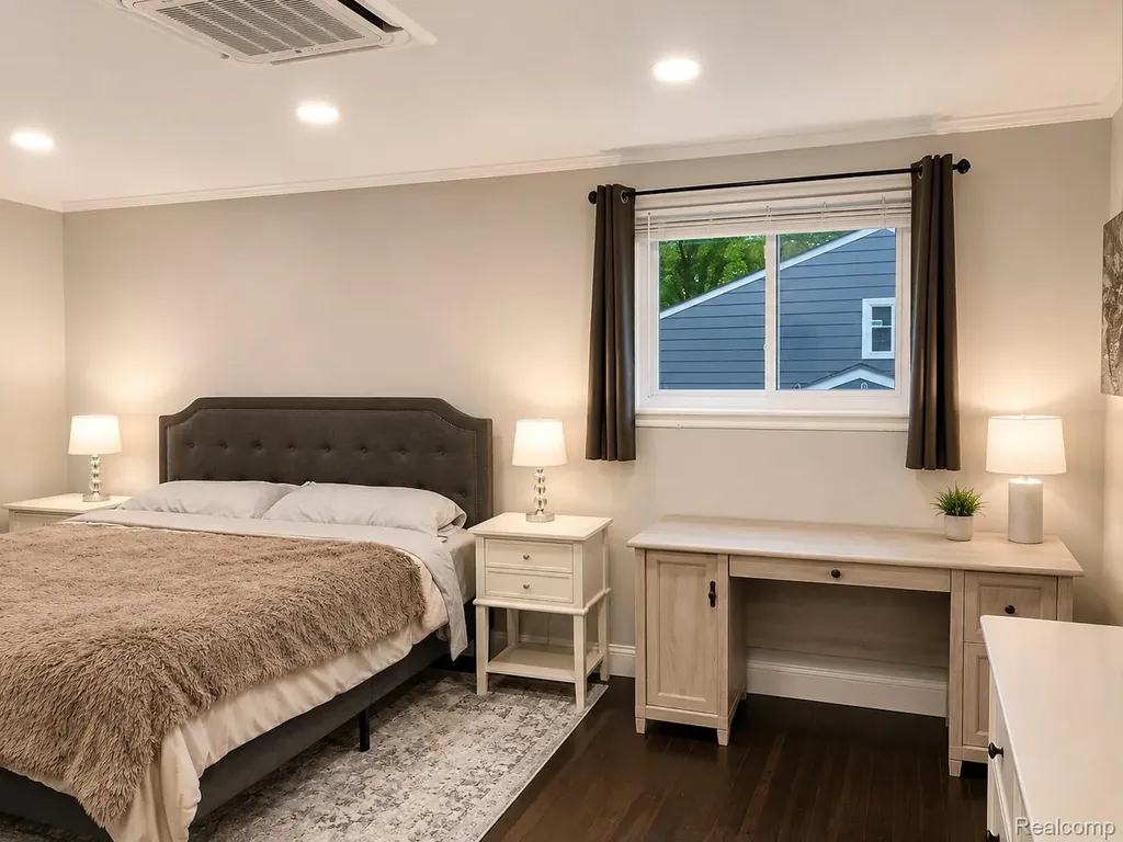30745 Red Maple Lane Southfield City MI 48076
