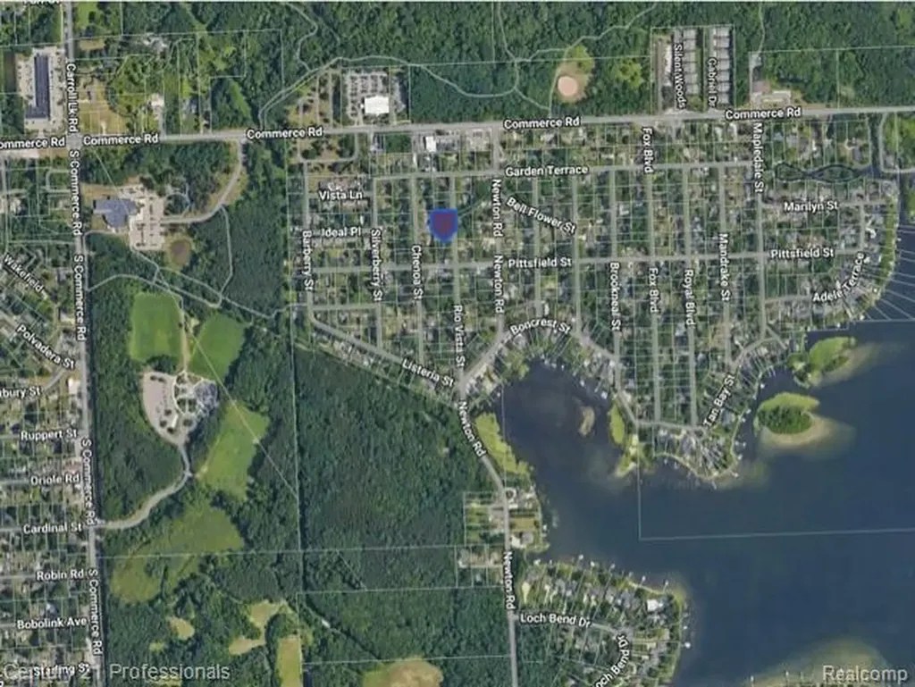 Na Vl Rio Vista Commerce Charter Township MI 48382