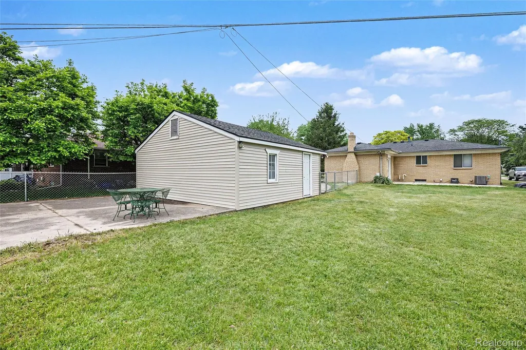 8530 Canal Road Sterling Heights City MI 48314