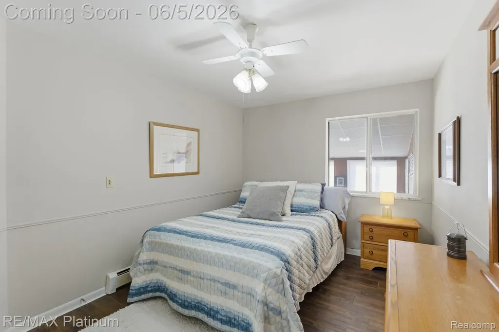 25323 Franklin Terrace South Lyon City MI 48178