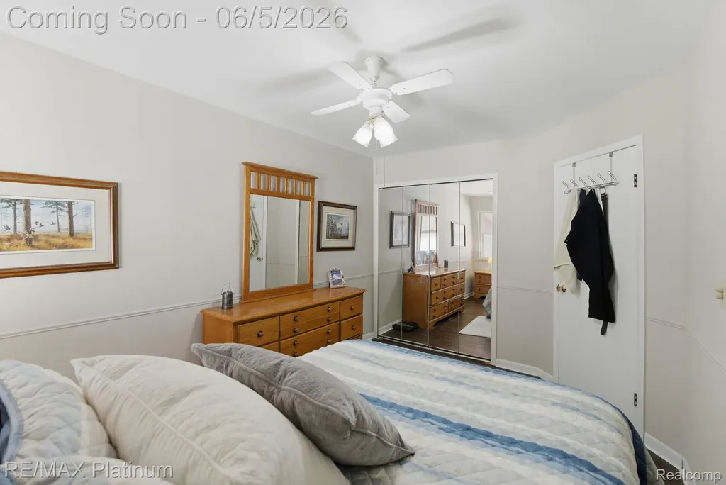 25323 Franklin Terrace South Lyon City MI 48178