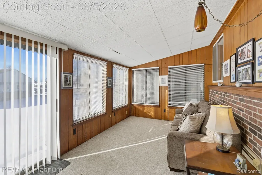 25323 Franklin Terrace South Lyon City MI 48178