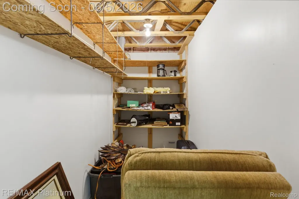 25323 Franklin Terrace South Lyon City MI 48178