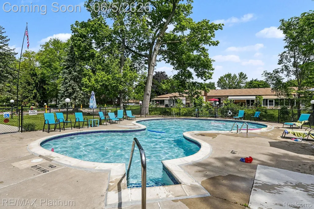 25323 Franklin Terrace South Lyon City MI 48178