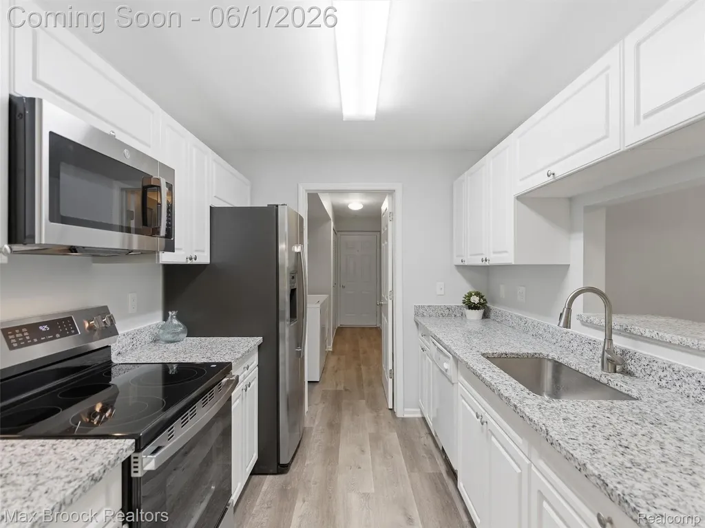 3562 Tremonte Circle N Oakland Charter Township MI 48306