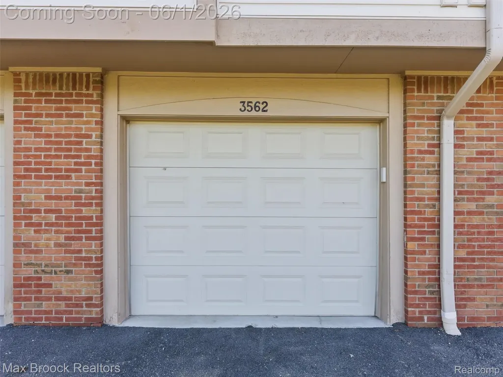 3562 Tremonte Circle N Oakland Charter Township MI 48306