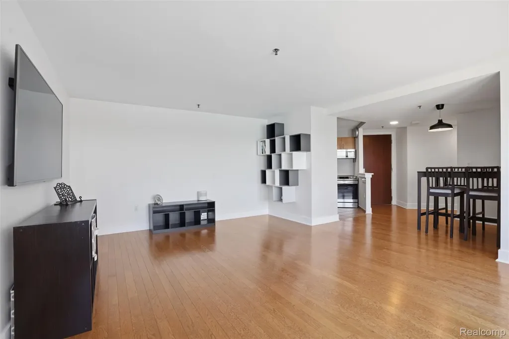 300 Riverfront Detroit City MI 48226