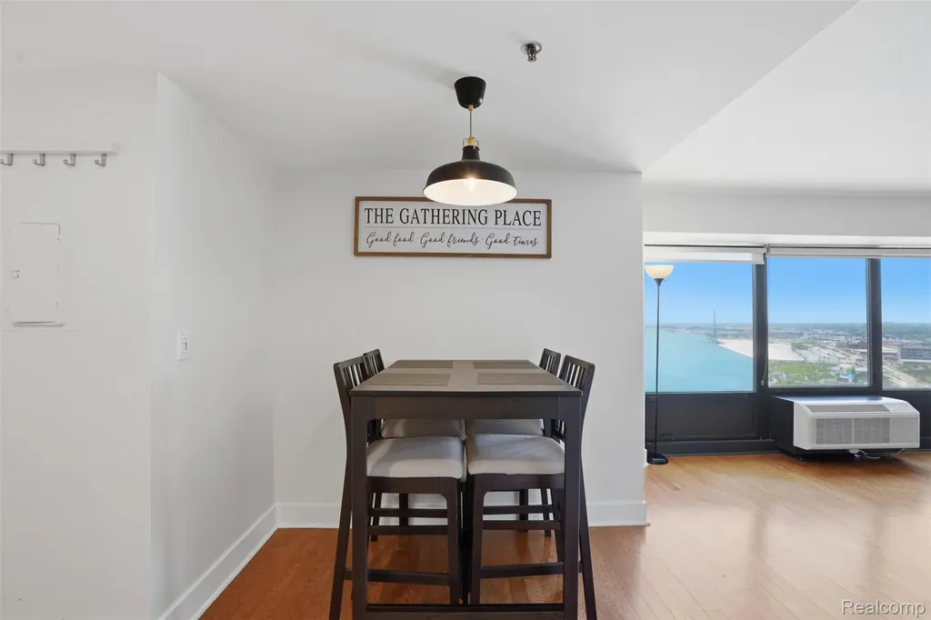 300 Riverfront Detroit City MI 48226