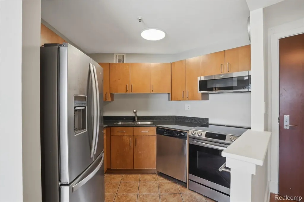 300 Riverfront Detroit City MI 48226