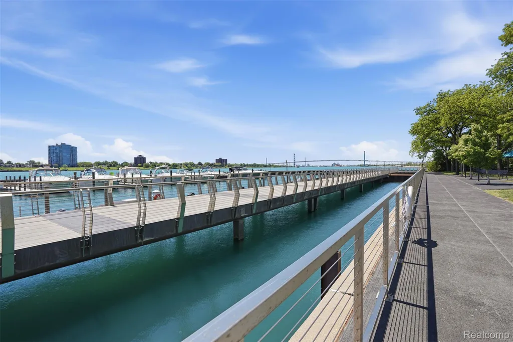 300 Riverfront Detroit City MI 48226
