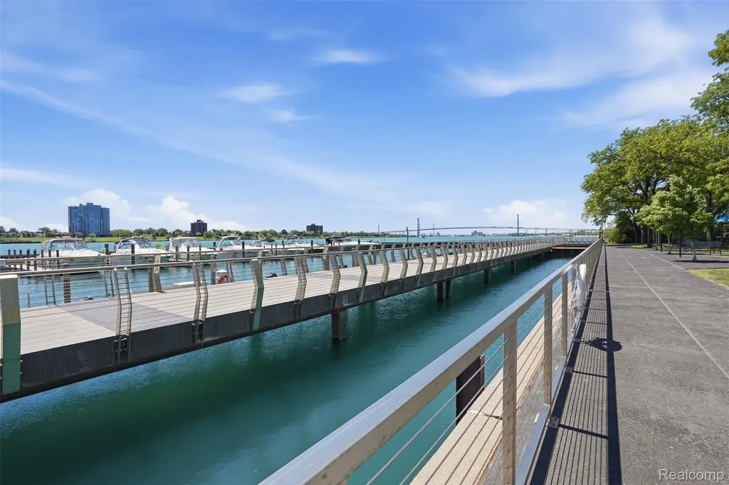 300 Riverfront Detroit City MI 48226