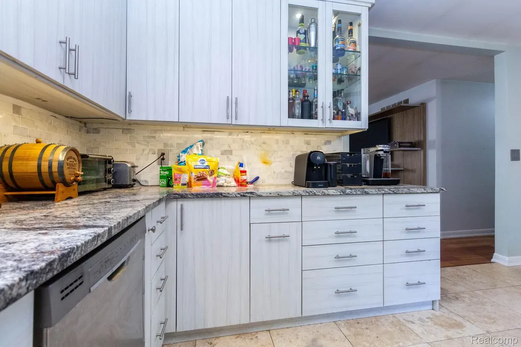 2375 Darnell Street Wolverine Lake Village MI 48390