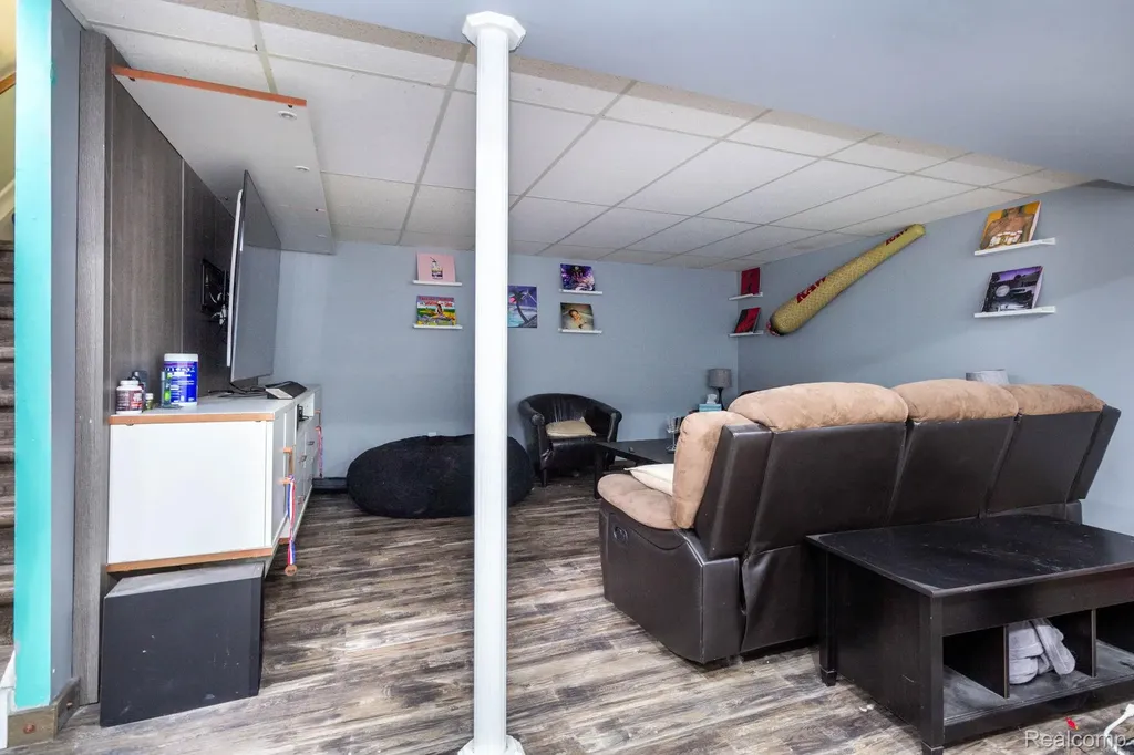 2375 Darnell Street Wolverine Lake Village MI 48390