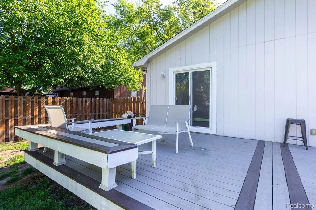 2375 Darnell Street Wolverine Lake Village MI 48390