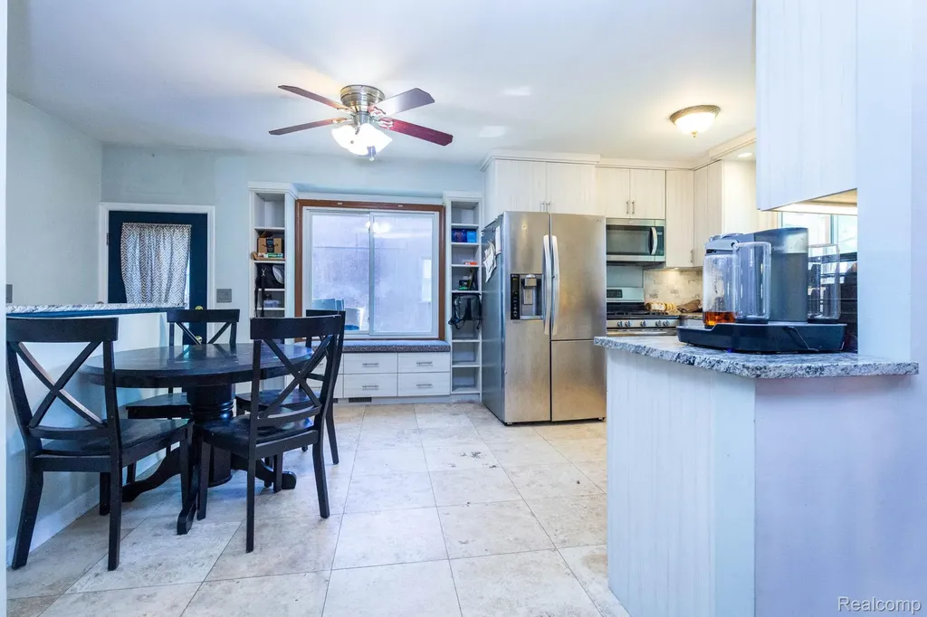 2375 Darnell Street Wolverine Lake Village MI 48390
