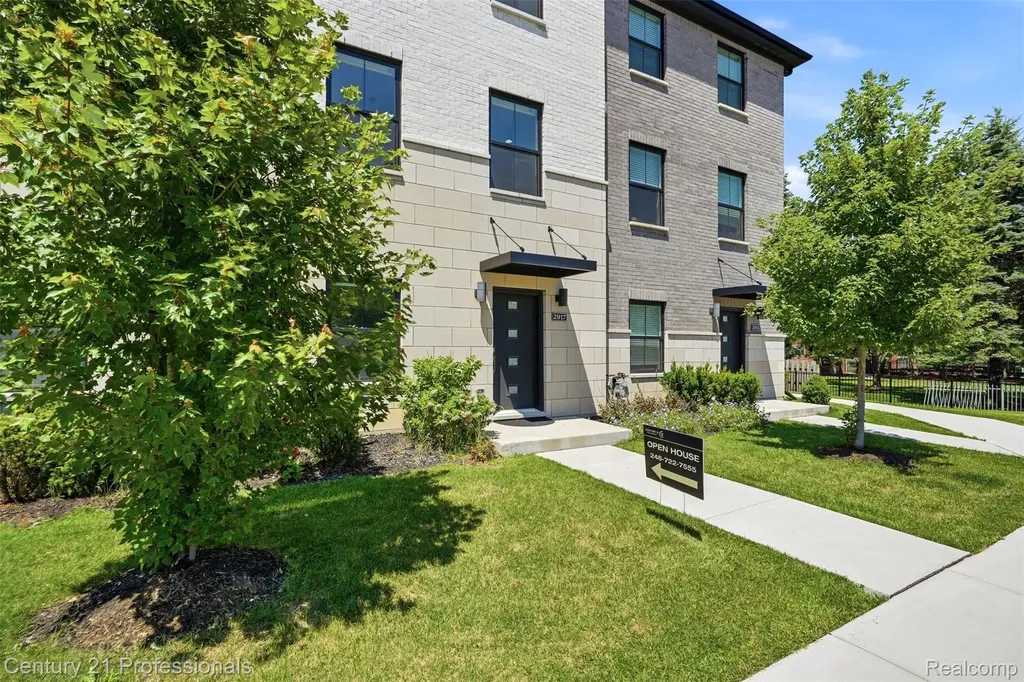 2917 Summers Place Troy City MI 48084