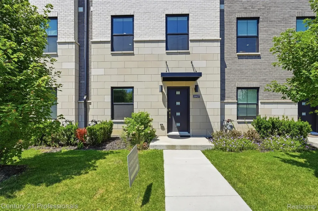 2917 Summers Place Troy City MI 48084