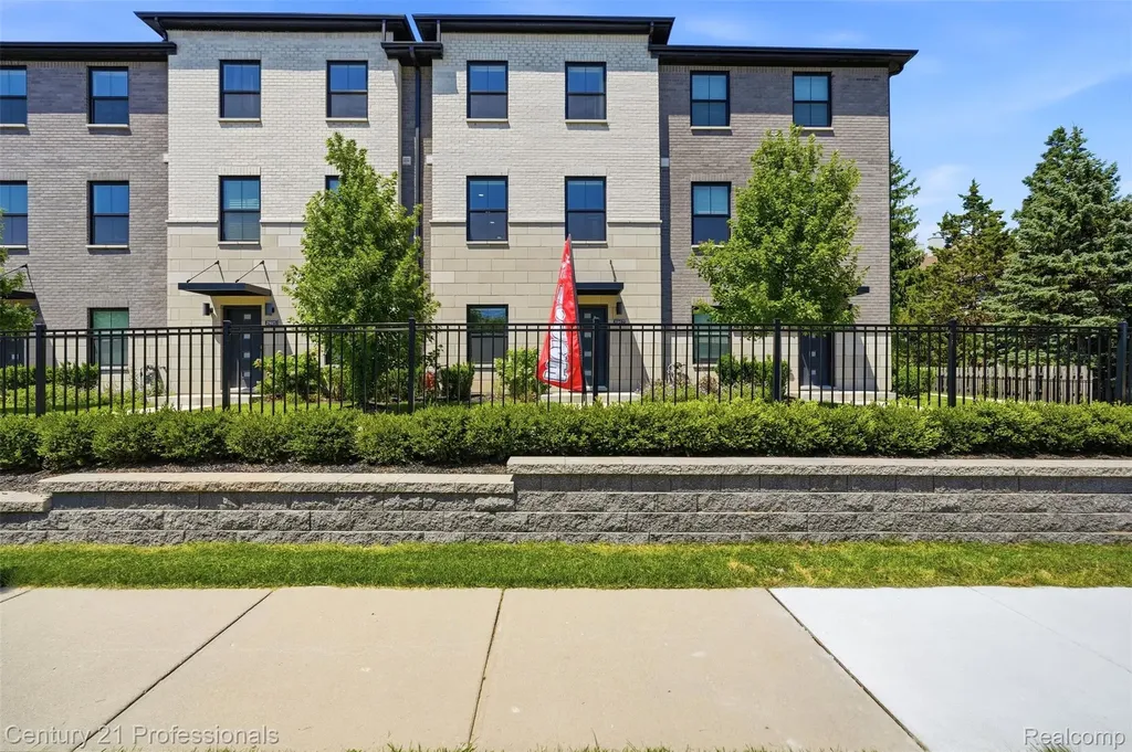 2917 Summers Place Troy City MI 48084