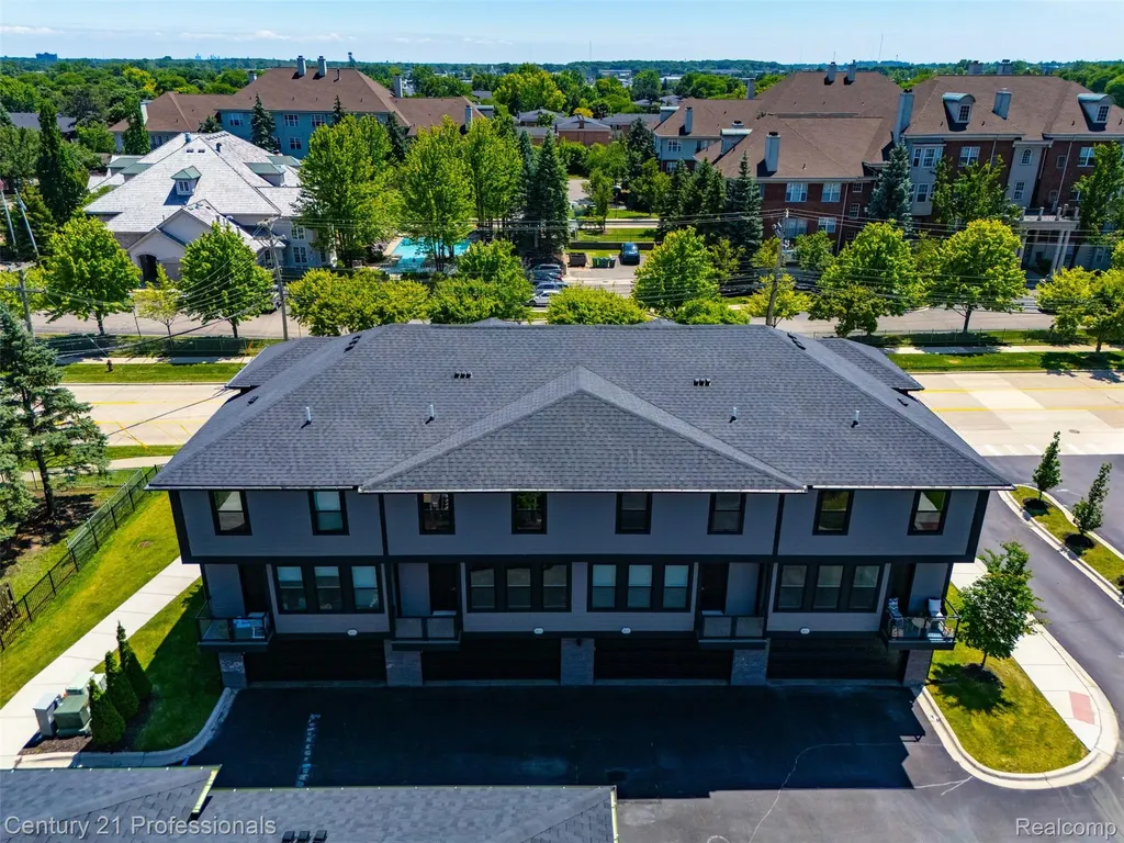 2917 Summers Place Troy City MI 48084