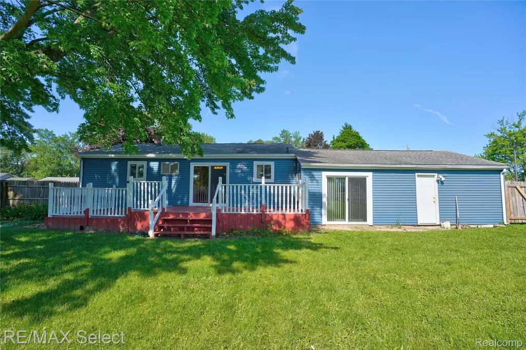 4075 Bristolwood Drive Flint Charter Township MI 48507