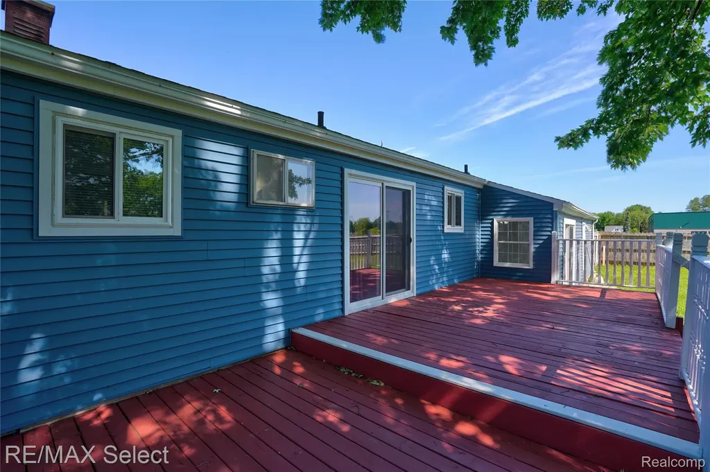 4075 Bristolwood Drive Flint Charter Township MI 48507