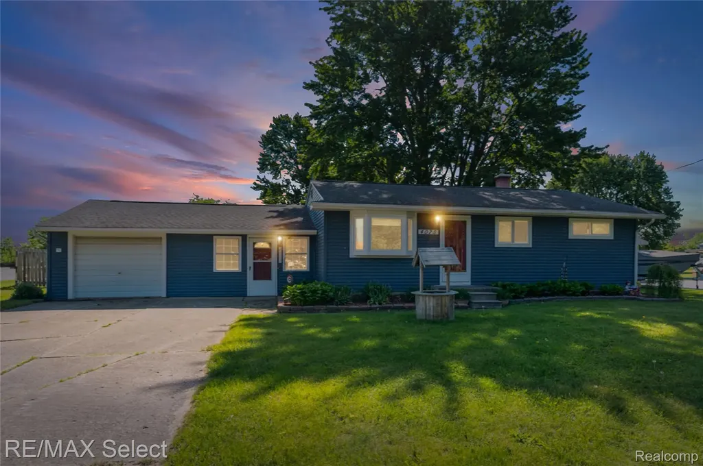 4075 Bristolwood Drive Flint Charter Township MI 48507