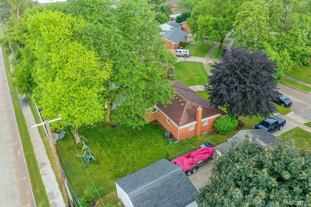 13961 Lyons Street Livonia City MI 48154