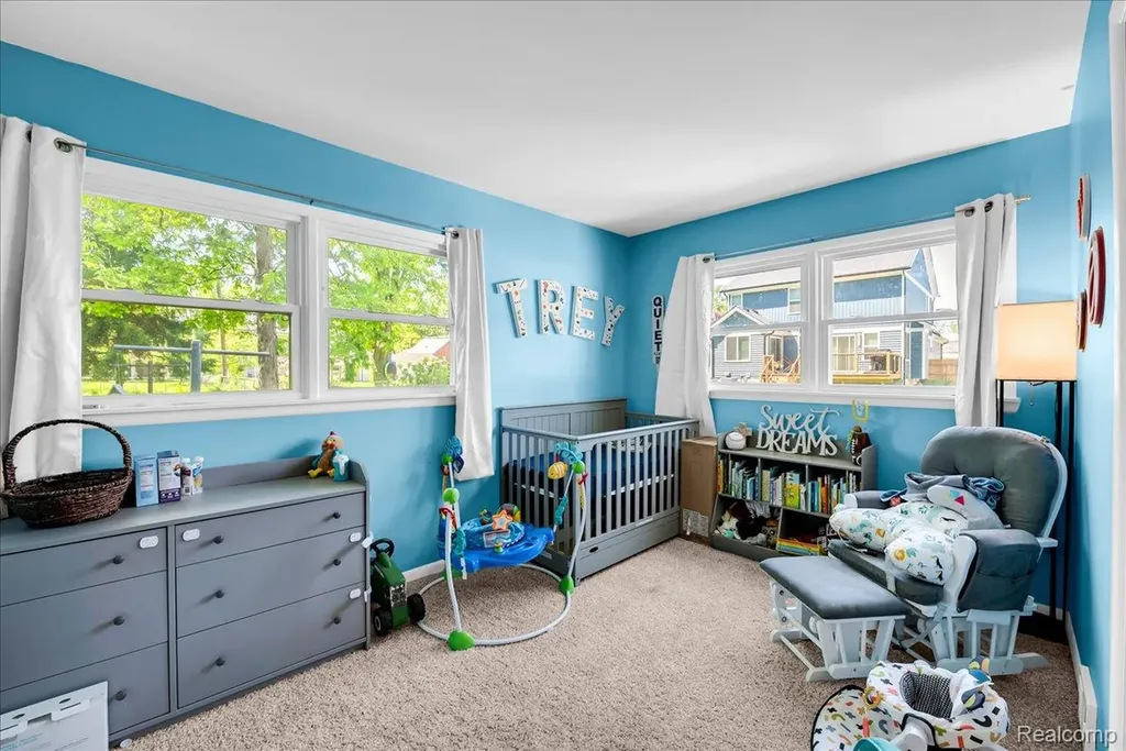39401 Long Street Harrison Charter Township MI 48045