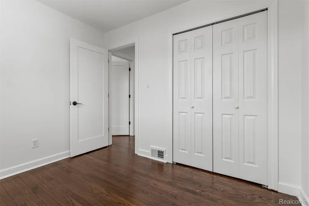 8932 Wormer Redford Charter Township MI 48239