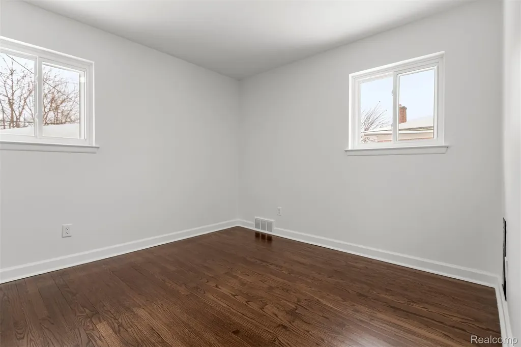 8932 Wormer Redford Charter Township MI 48239