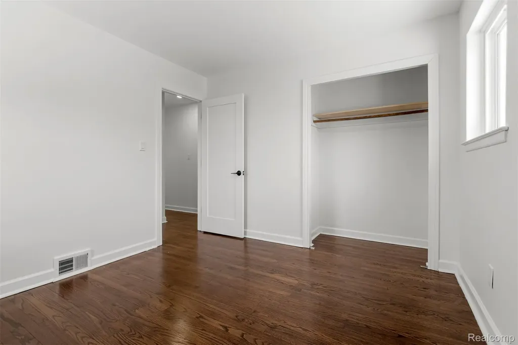 8932 Wormer Redford Charter Township MI 48239