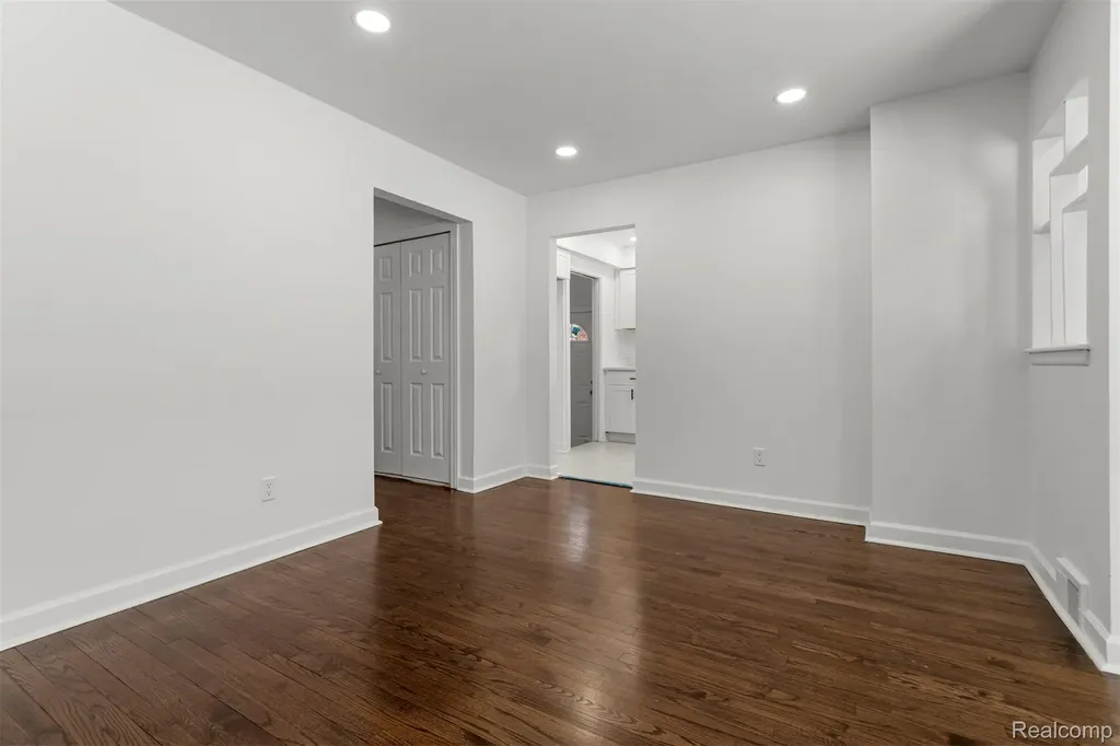 8932 Wormer Redford Charter Township MI 48239