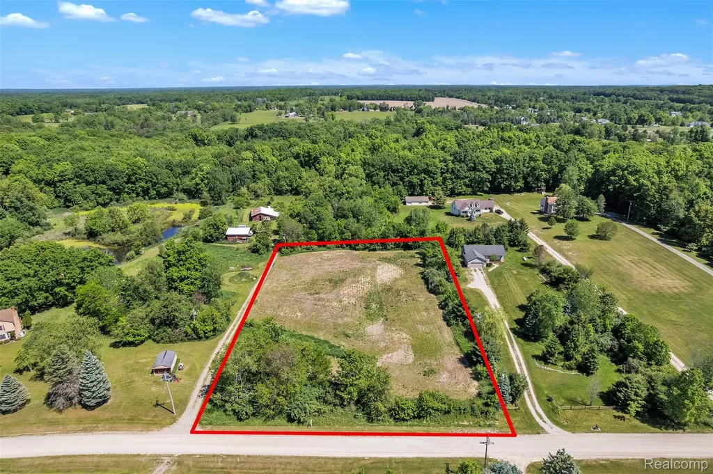 VL-000 Charles Huff Road Howell City MI 48855