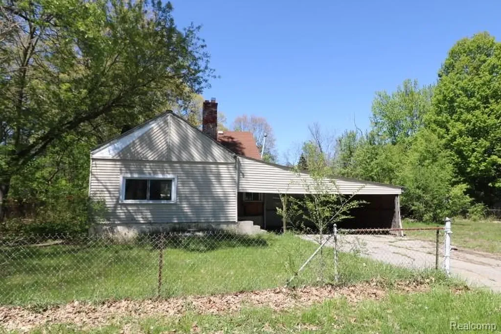 5267 Roberts Drive Genesee Charter Township MI 48506