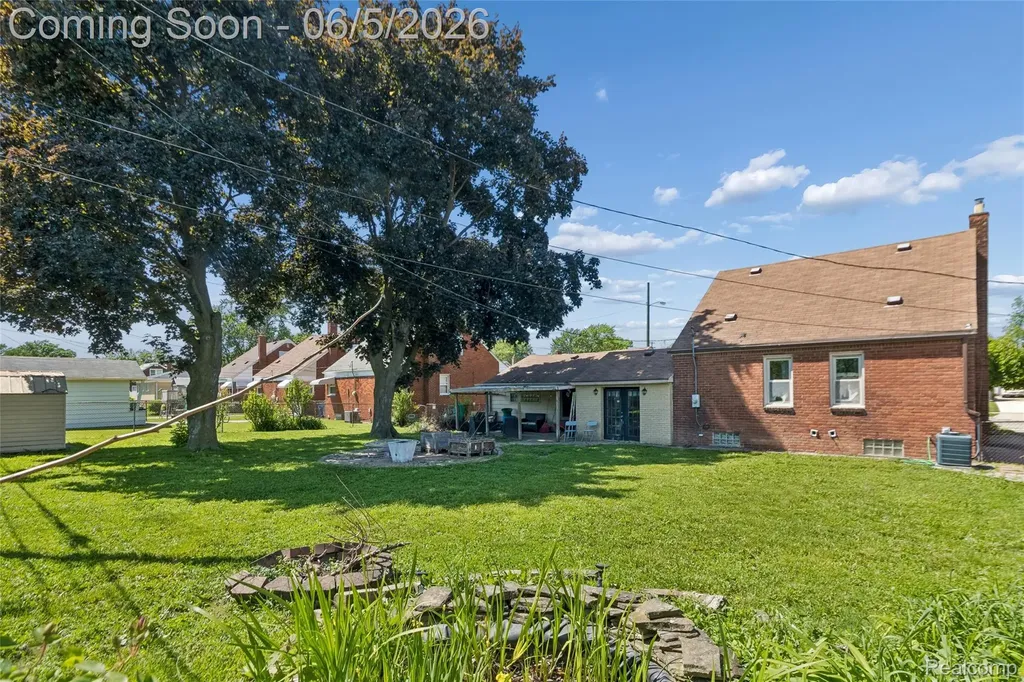 679 Moran Avenue Lincoln Park City MI 48146